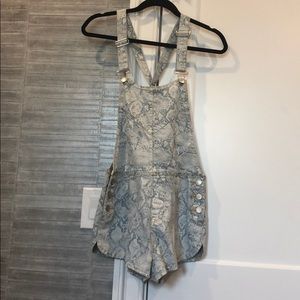 SNAKE print light blue jean OVERALLS
